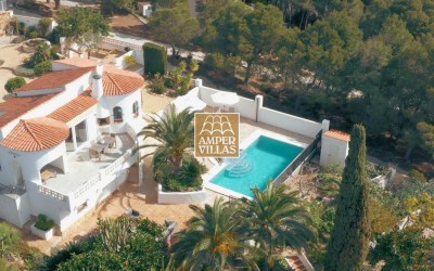 Koselig villa med vakker utsikt over havet og Altea.